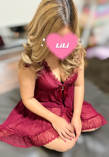 ギャルギャル現役SPネイリストLILI【リリ】